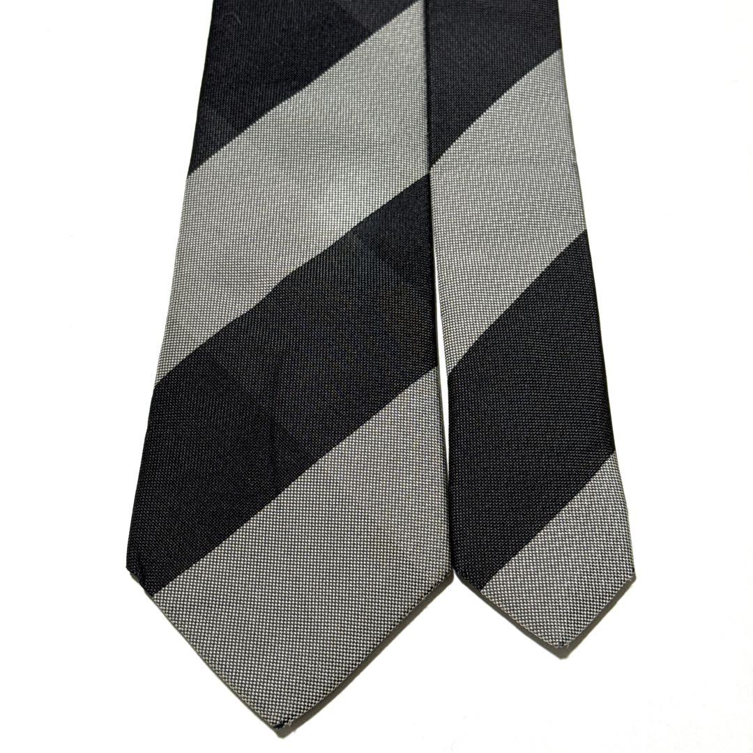 バーバリー　ネクタイ　クラシックカット　チェック　ハイブランド　高級シルク　光沢