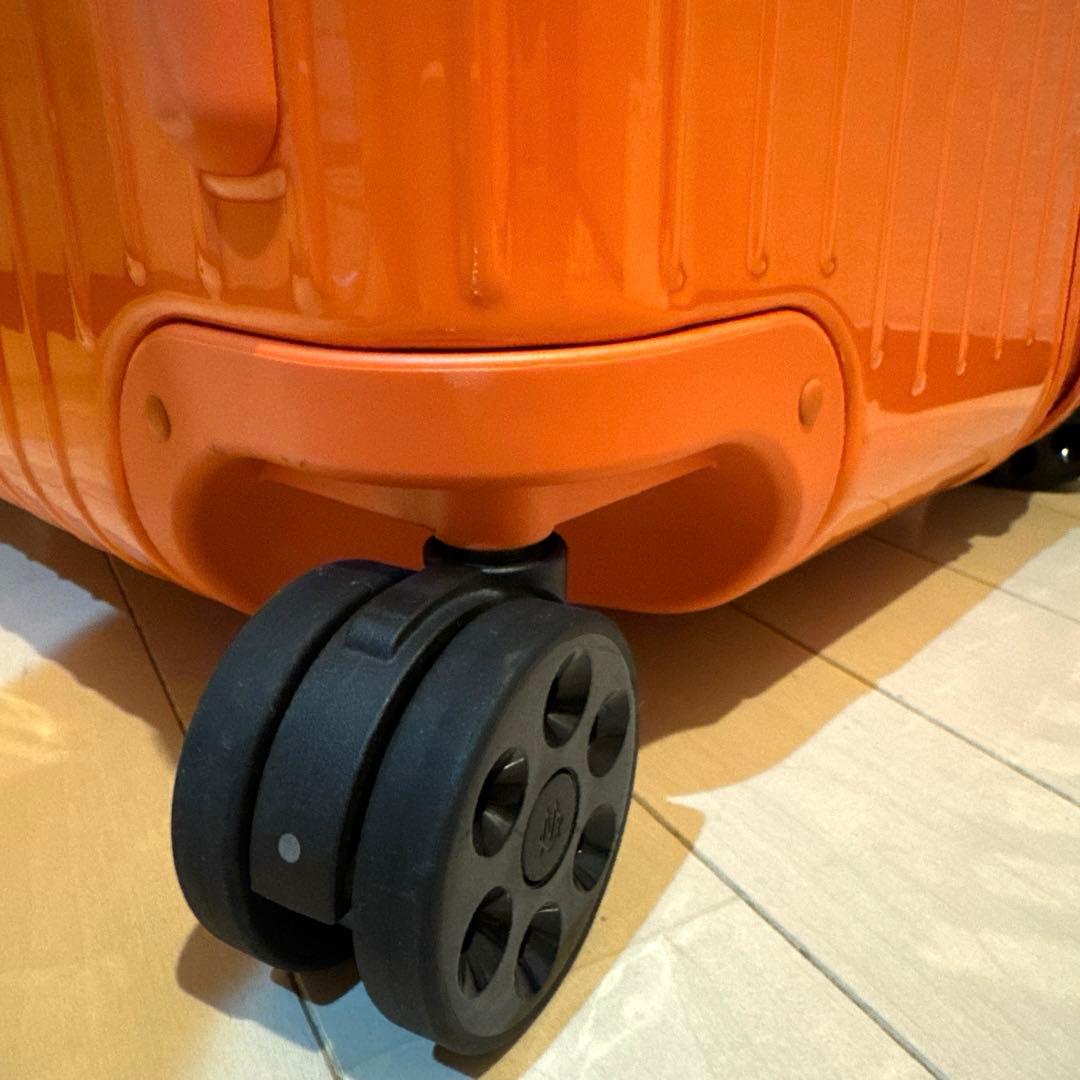 リモア　エッセンシャルトランクケース