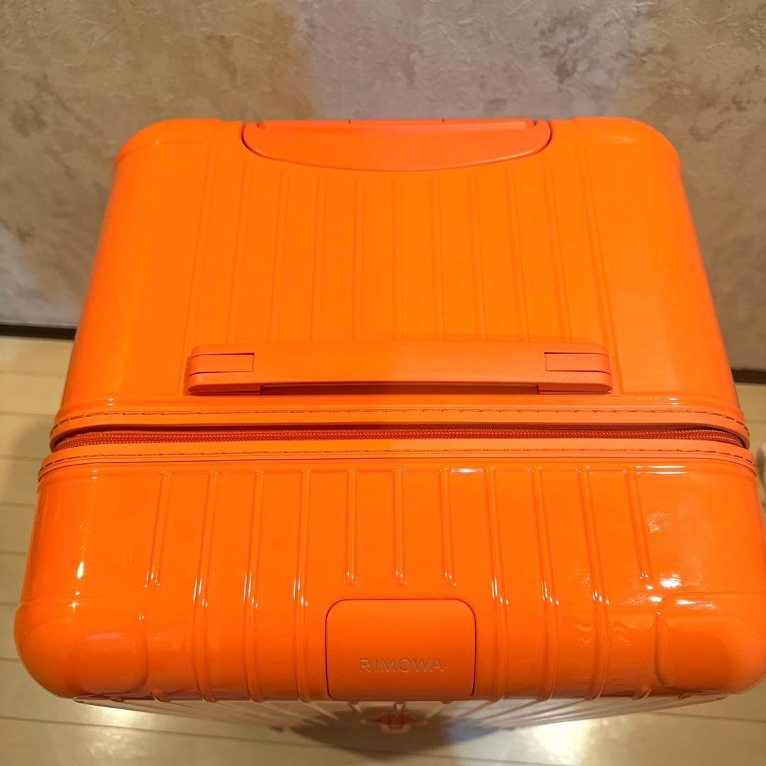 リモア　エッセンシャルトランクケース