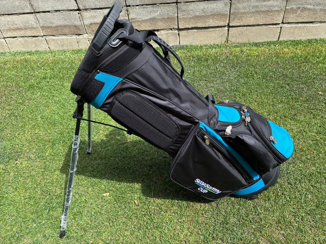 スタンドゴルフバッグ ブラックとターコイズ