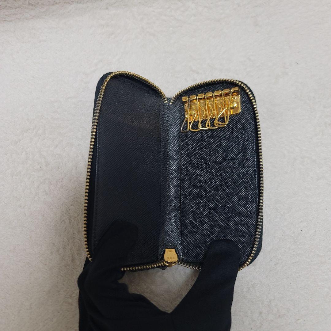 美品✨PRADA キーケース　6連　サフィアーノレザー　ファスナー　ブラック