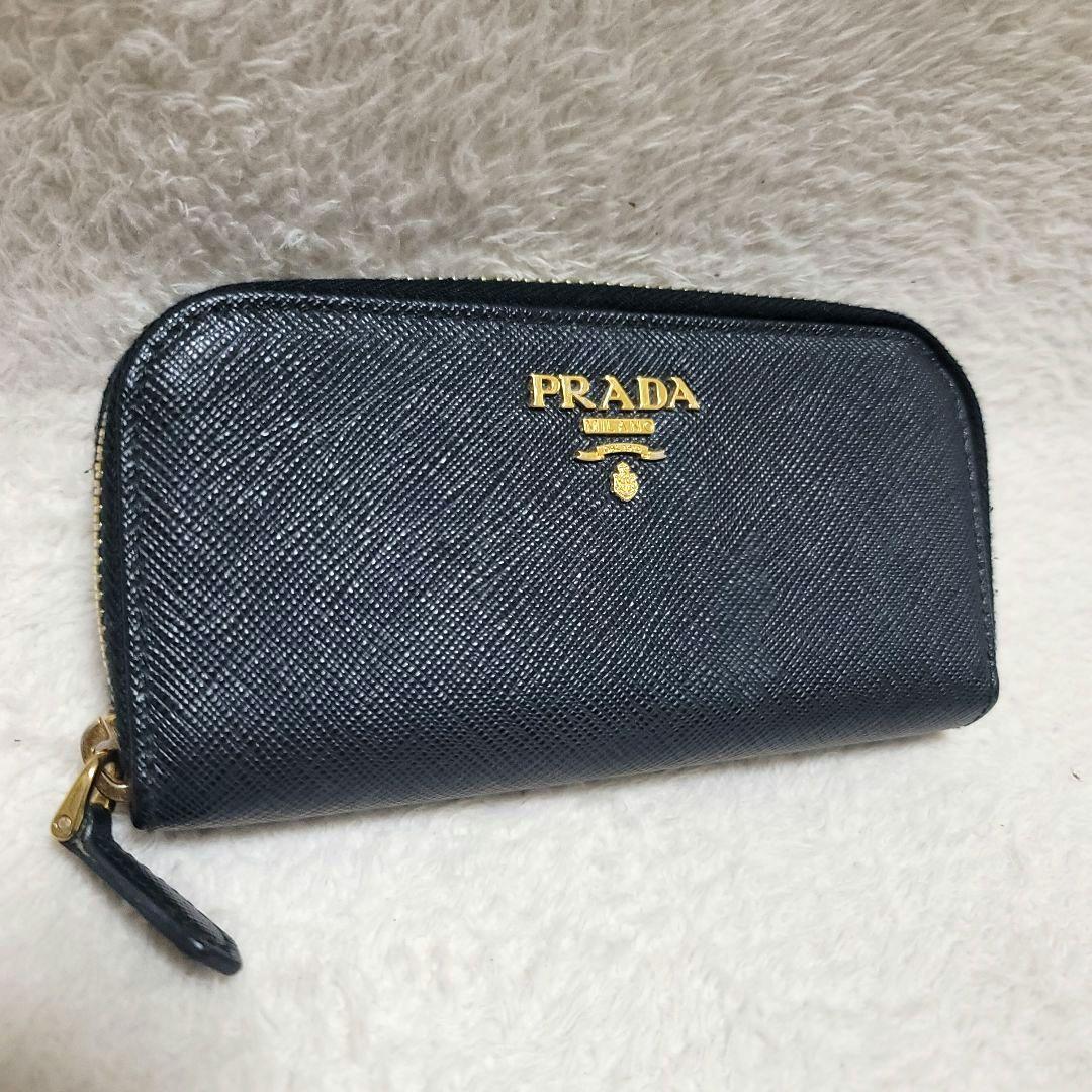 美品✨PRADA キーケース　6連　サフィアーノレザー　ファスナー　ブラック