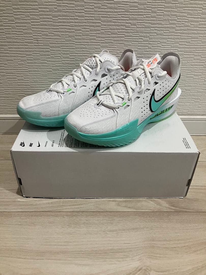 Nike バスケットボールシューズ ホワイト/ミント　Gtcut3