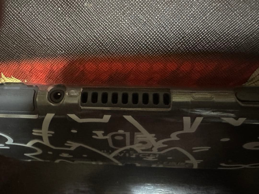 任天堂Switchライト ブリリアントダイアモンドソフト 充電器付き