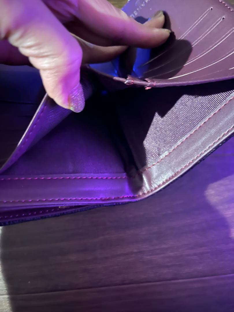 CHANEL ブラックレザー 二つ折り財布ノベルティ