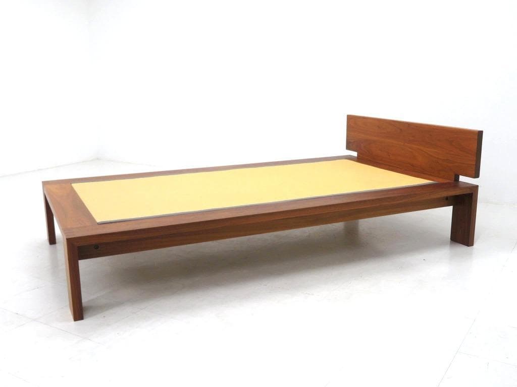 展示品　家具蔵　カグラ　ウォールナット　無垢材　タタミ　シングルベッド