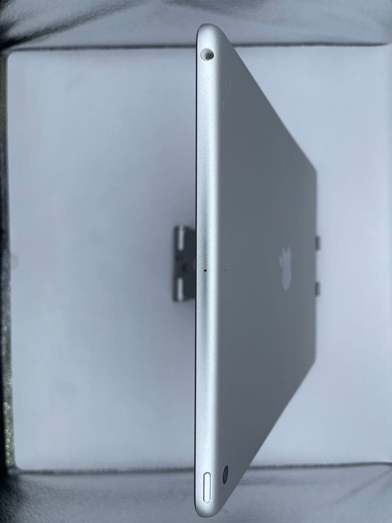 み*ん様 iPad 7世代 32GB バッテリー94%