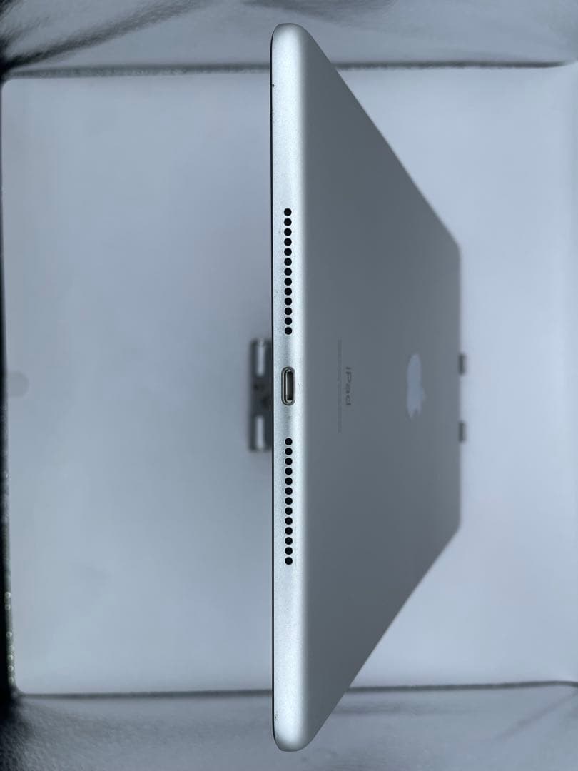 み*ん様 iPad 7世代 32GB バッテリー94%