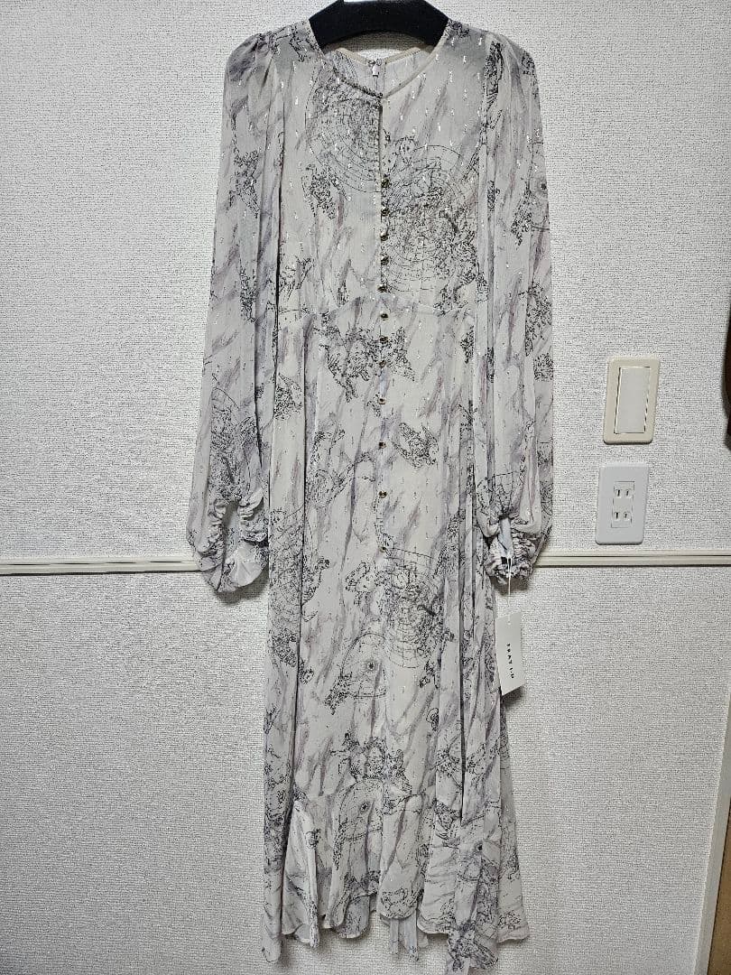 フレイアイディー　ホロスコーププリントリボンタイワンピース　サイズ1　LBEG