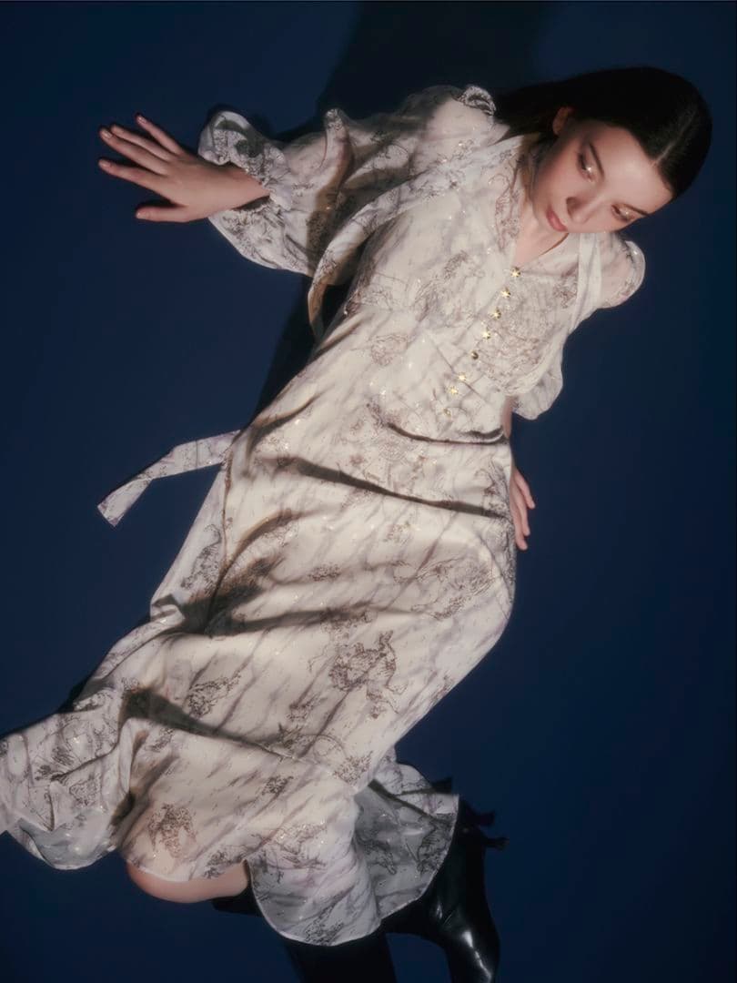 フレイアイディー　ホロスコーププリントリボンタイワンピース　サイズ1　LBEG