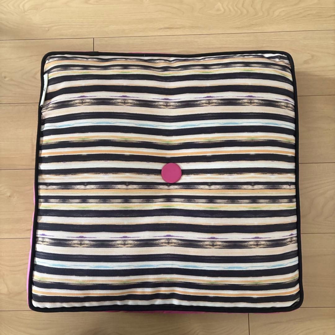 マッケンジーチャイルズ　大型スクエアクッション