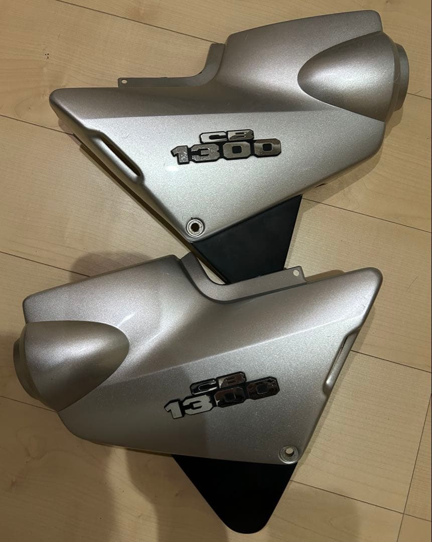 純正フロントフェンダー、サイドカウル 3点まとめ