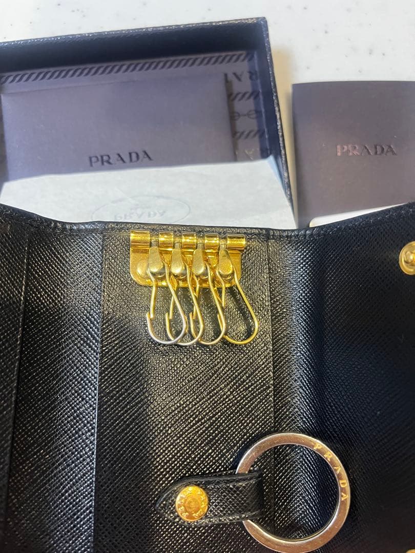 PRADA サフィアーノレザー キーケース ブラック