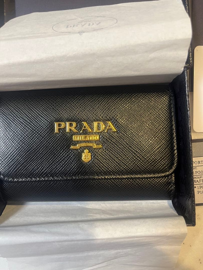 PRADA サフィアーノレザー キーケース ブラック