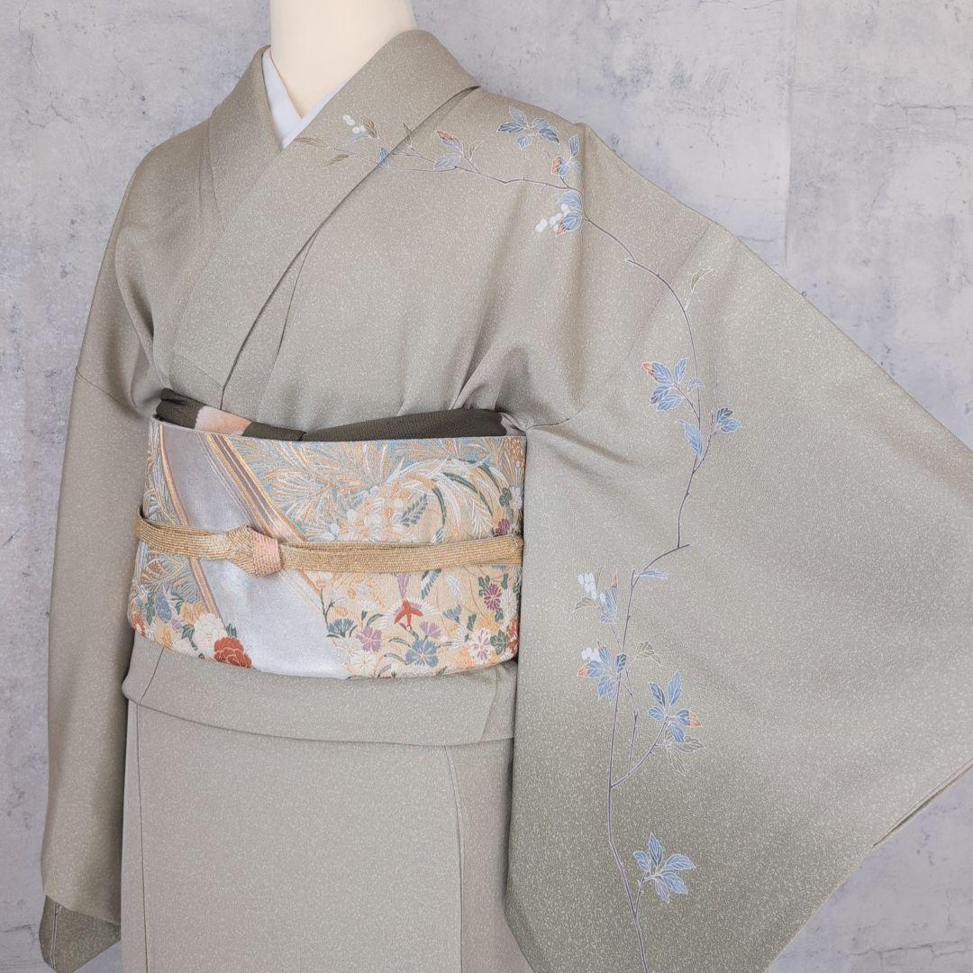 訪問着単品　着物　正絹　友禅　薄緑カーキ　枝葉模様　ナチュラル　F7