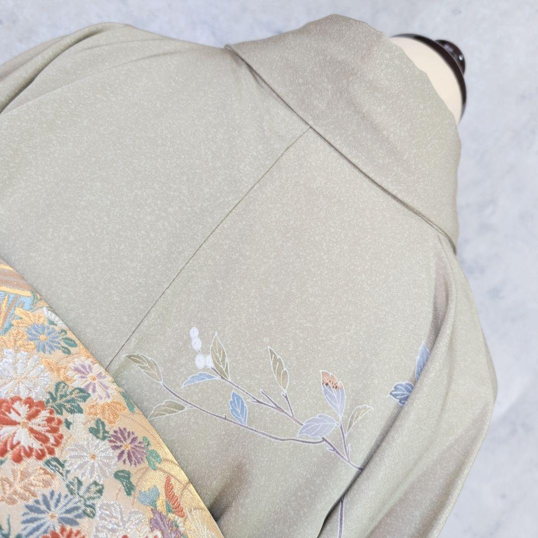 訪問着単品　着物　正絹　友禅　薄緑カーキ　枝葉模様　ナチュラル　F7