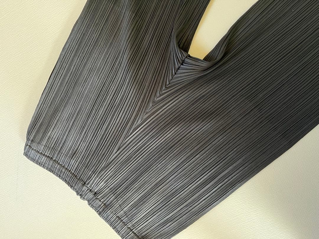 PLEATS PLEASE ブラック サイズ3 ポケット有