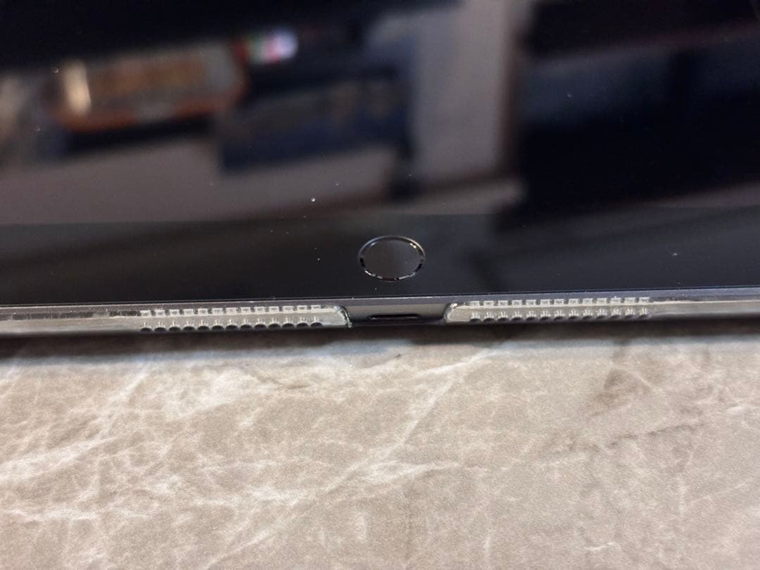 ミ*ト様 iPad第8世代128GBスペースグレー　ケースカバー付