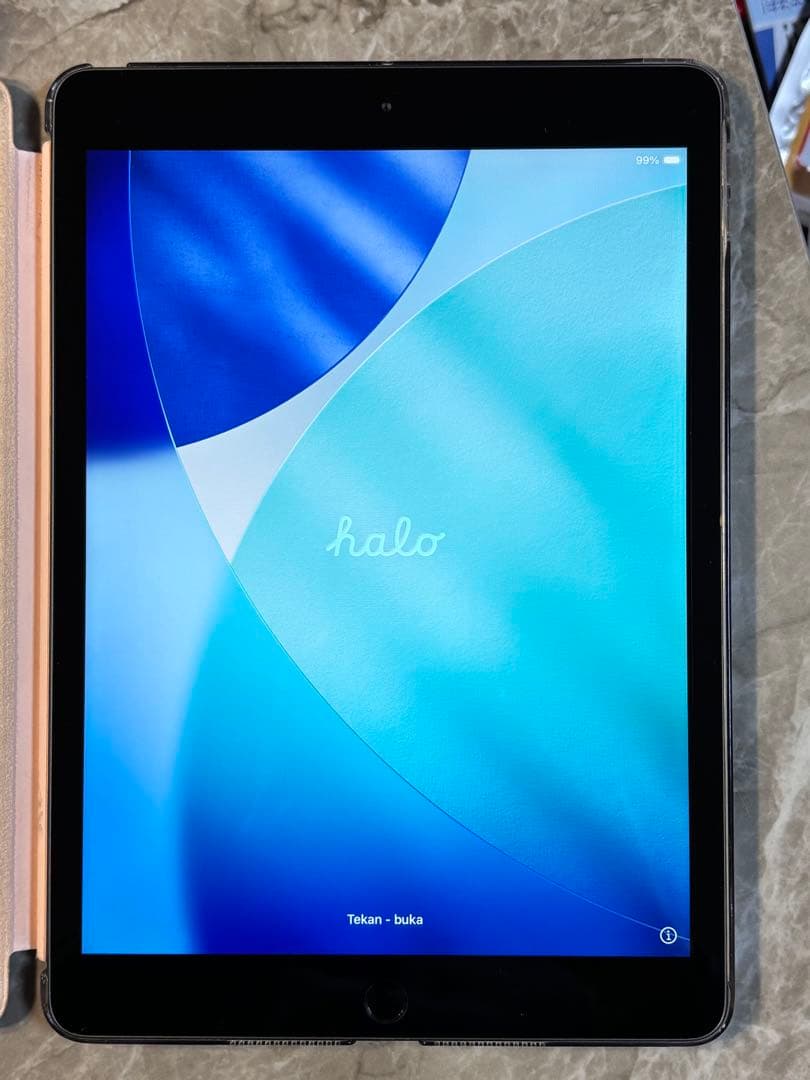 ミ*ト様 iPad第8世代128GBスペースグレー　ケースカバー付