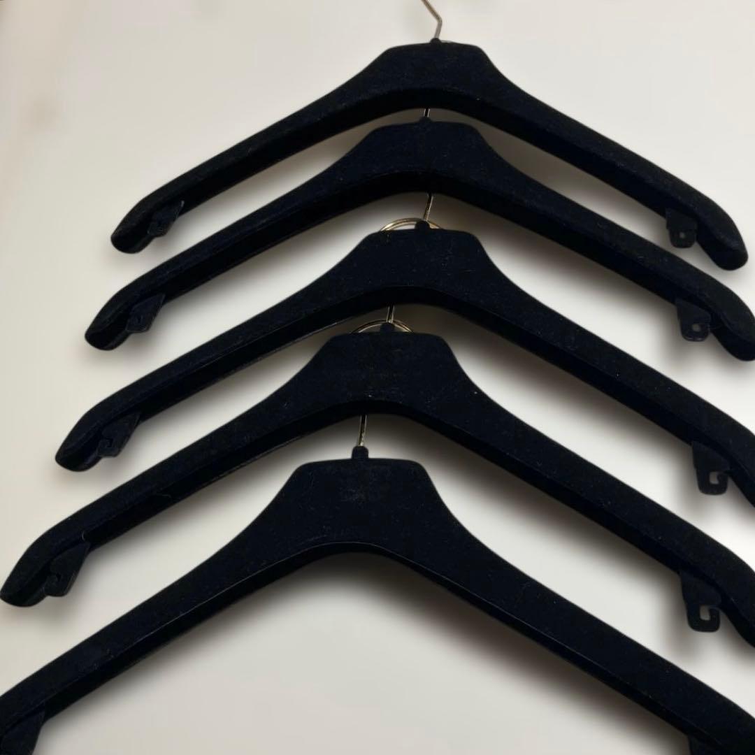 Chanel シャネル ブラック ベルベット衣類ハンガー　5本セット　非売品