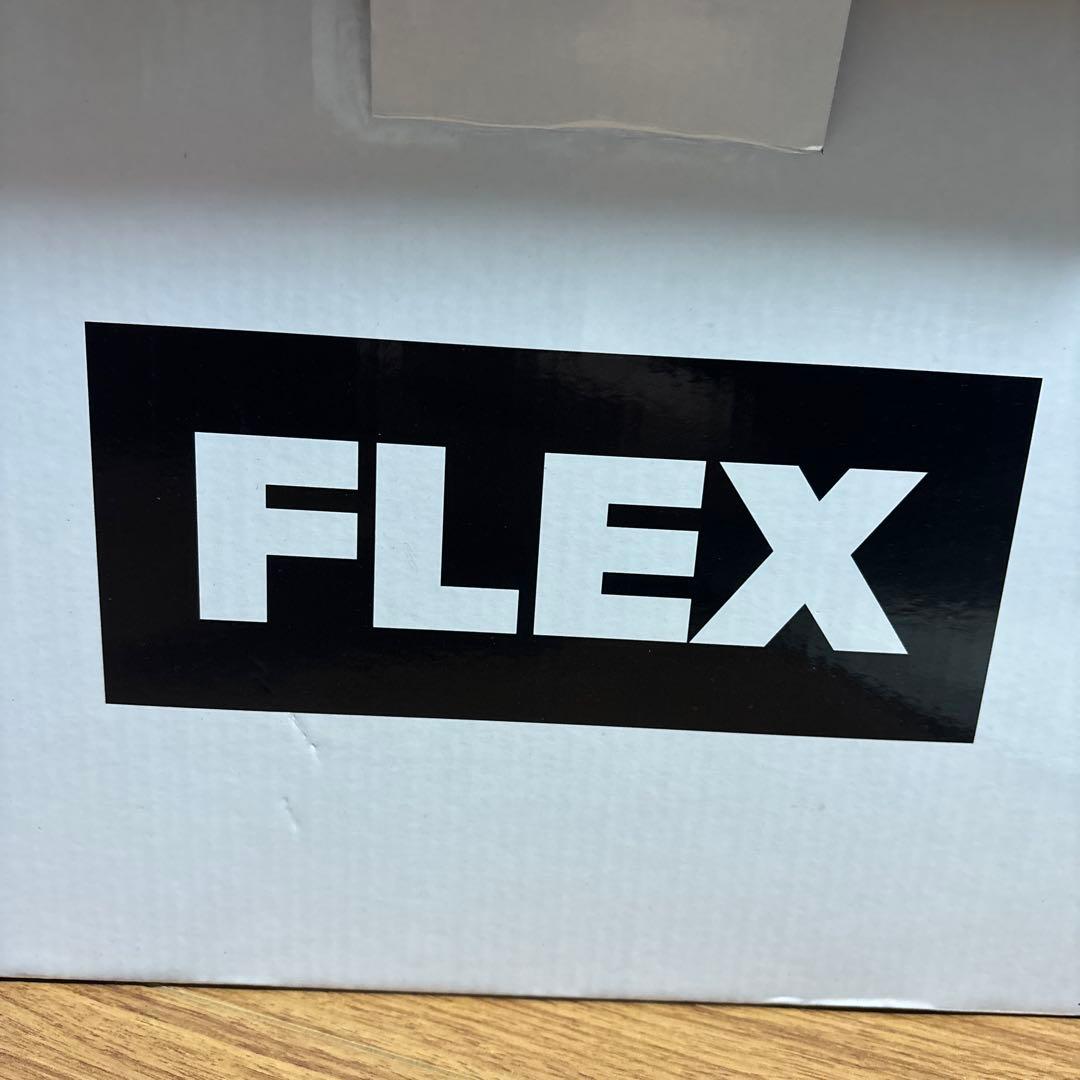 フレックス×バレンティ NEO TRACE LEDテールランプ　ハイエース