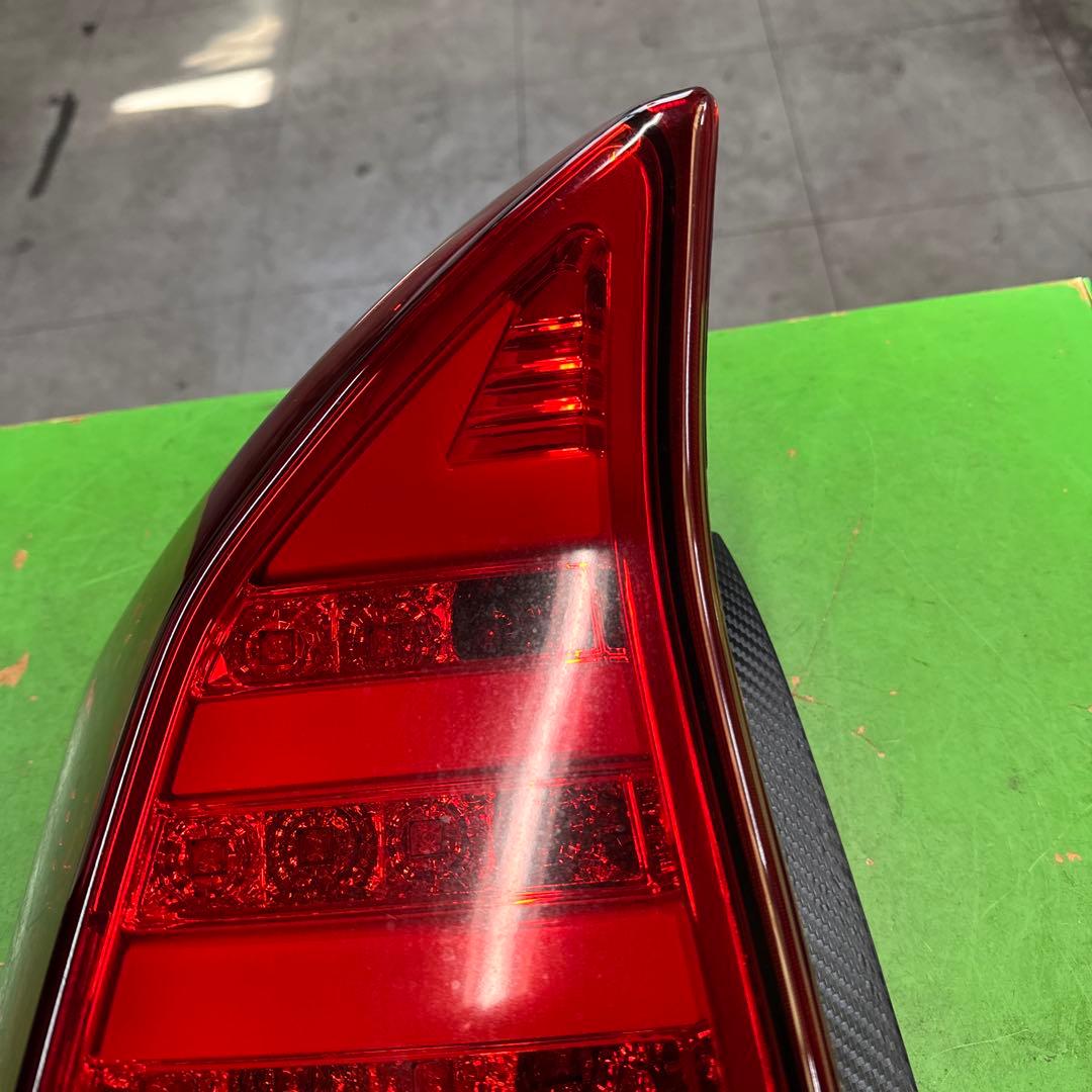 トヨタ　プリウス30 前期SONAR テールランプテールライト左右セット中古品