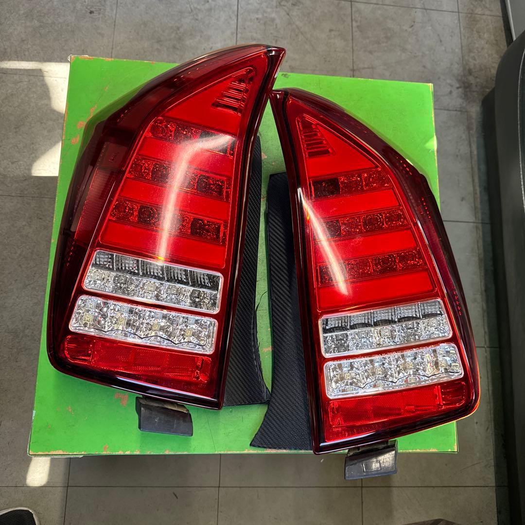 トヨタ　プリウス30 前期SONAR テールランプテールライト左右セット中古品