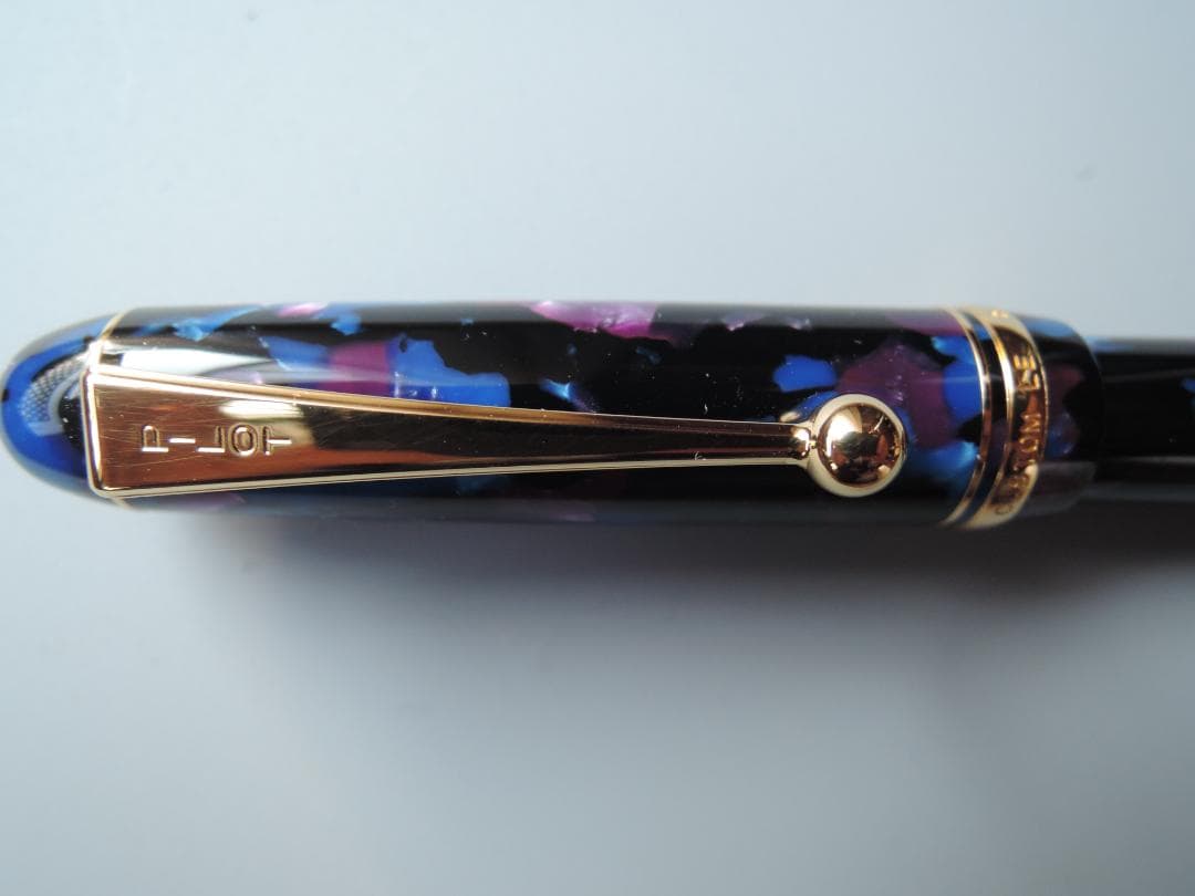 も*】様 PILOT CUSTOM LE シャーペン　(本体色は赤青主体のモザイ