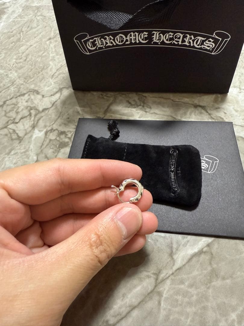 クロムハーツ Hoop Scroll Tiny ピアス M.M