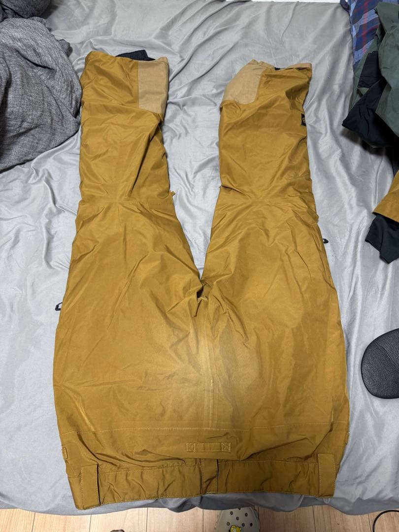 686スノーボードウェアセット（ジャケット・パンツ）