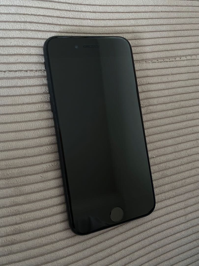 Apple iPhone 7 ブラック 本体 USBケーブル付き