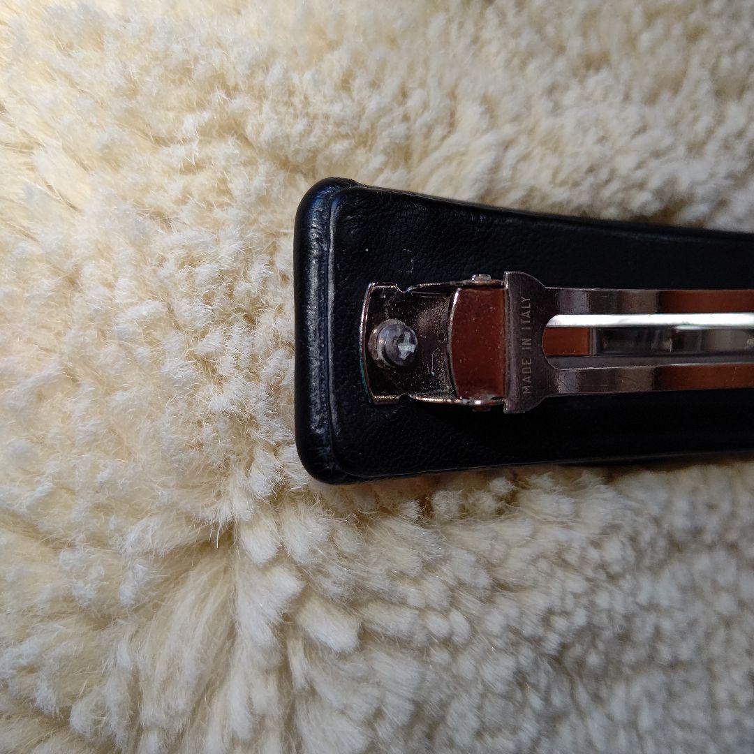 【Salvatore Ferragamo】黒のレザーバレッタ