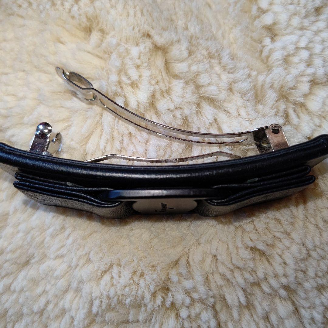 【Salvatore Ferragamo】黒のレザーバレッタ