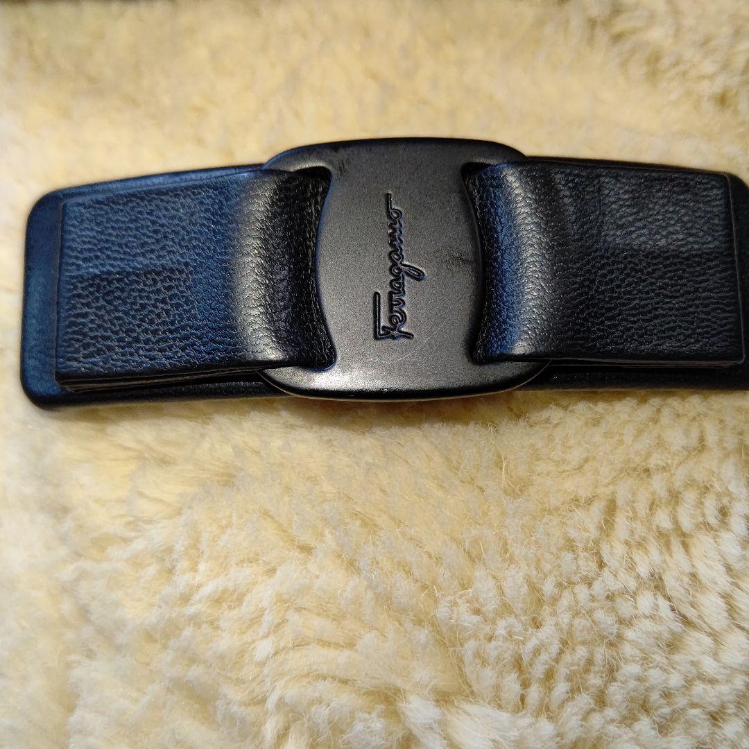 【Salvatore Ferragamo】黒のレザーバレッタ