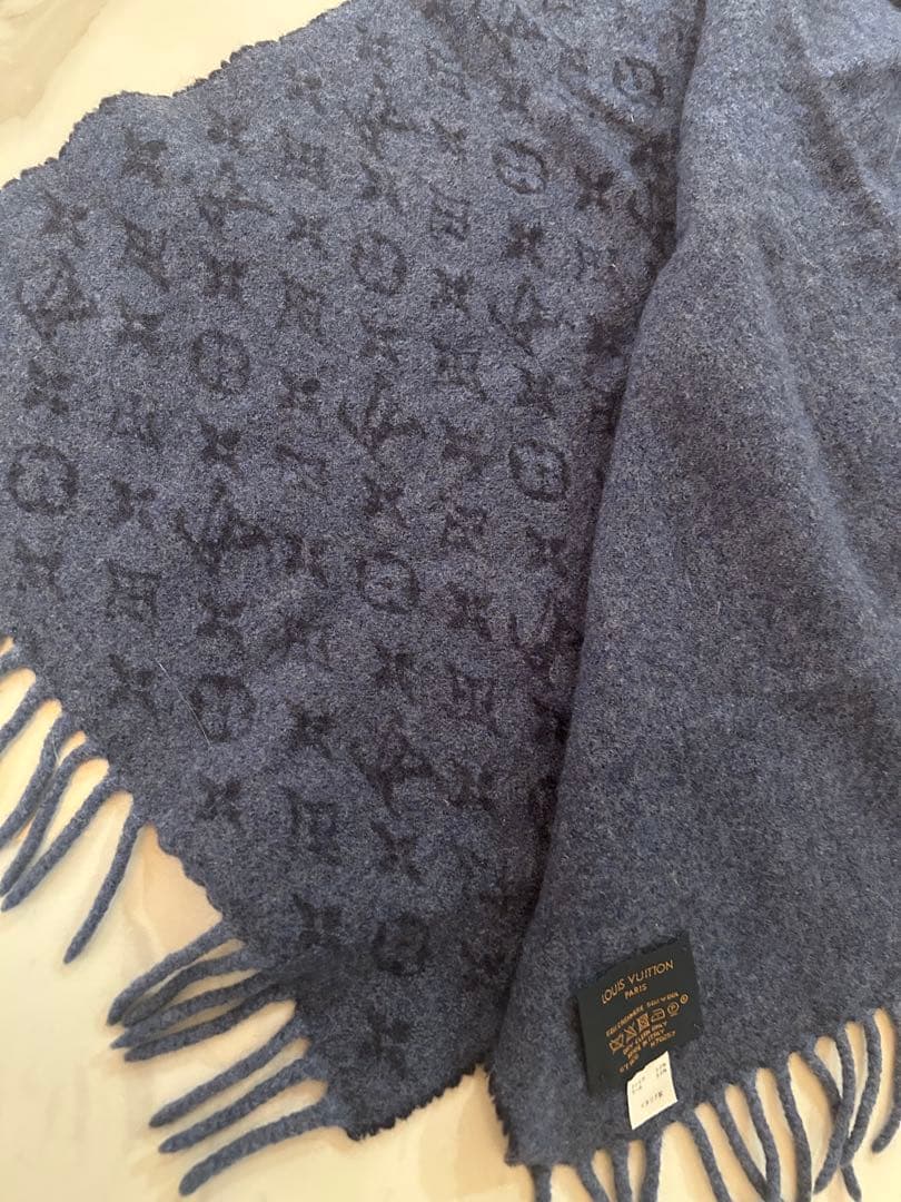 LOUIS VUITTON モノグラム　ダークブルー マフラー