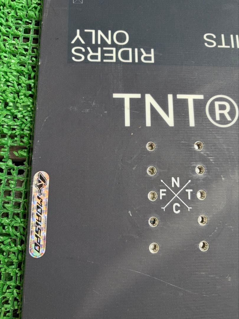 FNTC TNT 139cm スノーボード