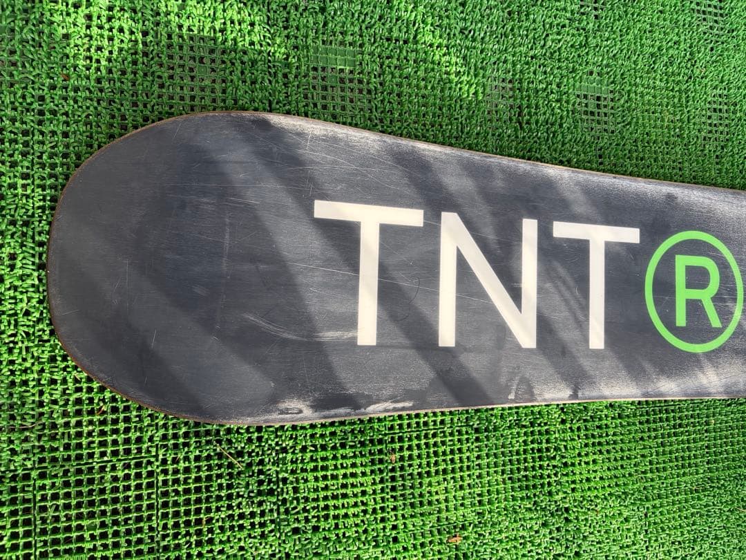 FNTC TNT 139cm スノーボード