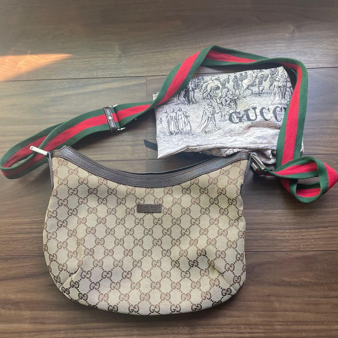 GUCCI ベージュキャンバスショルダーバッグ