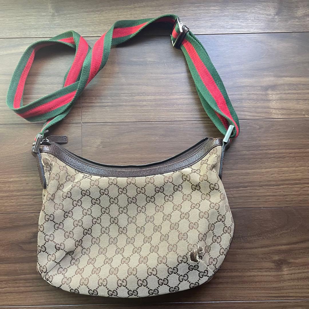 GUCCI ベージュキャンバスショルダーバッグ