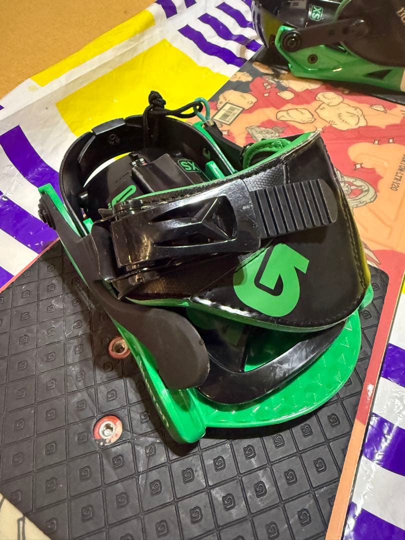 Burton kidsスノーボードセット（ボード120cm、ブーツ20.5cm）