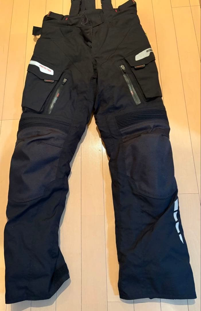 KOMINE サスペンダー付きパンツ ブラック