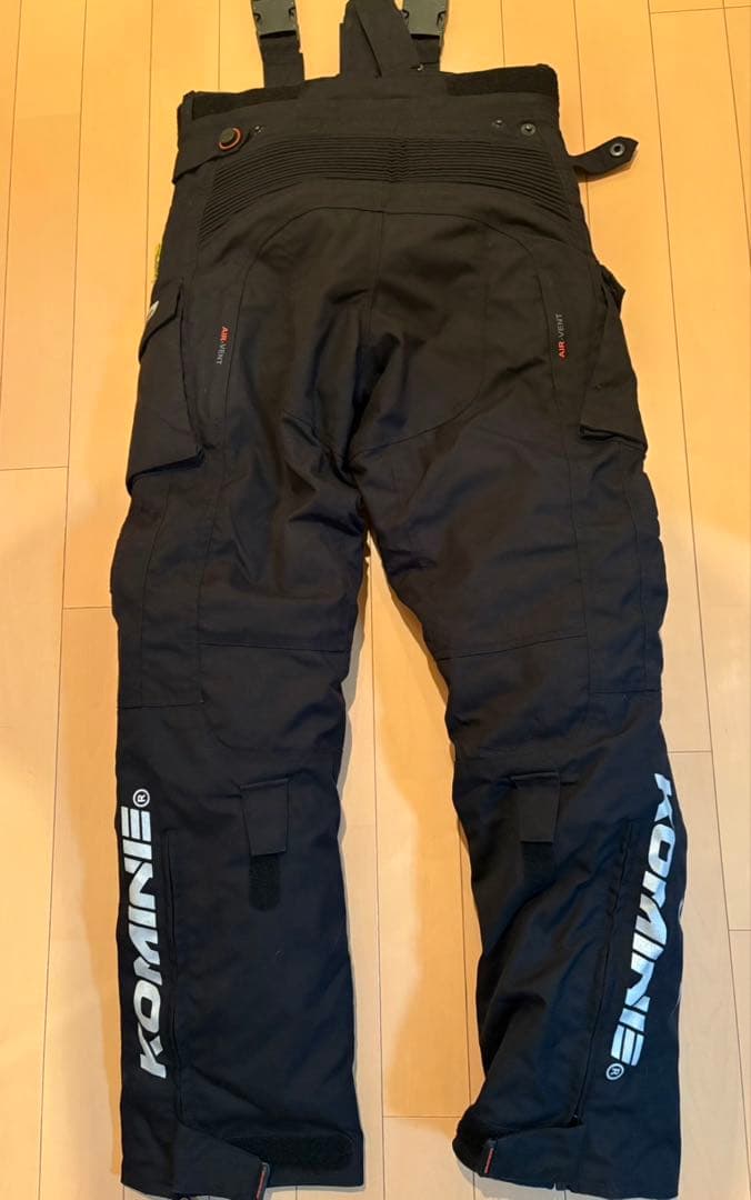 KOMINE サスペンダー付きパンツ ブラック