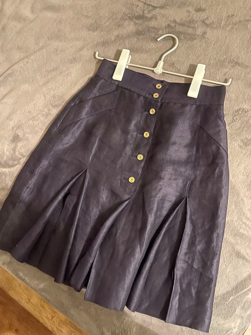 合馬公式アカウント1 ページ　CHANEL ダークパープル フレアスカート