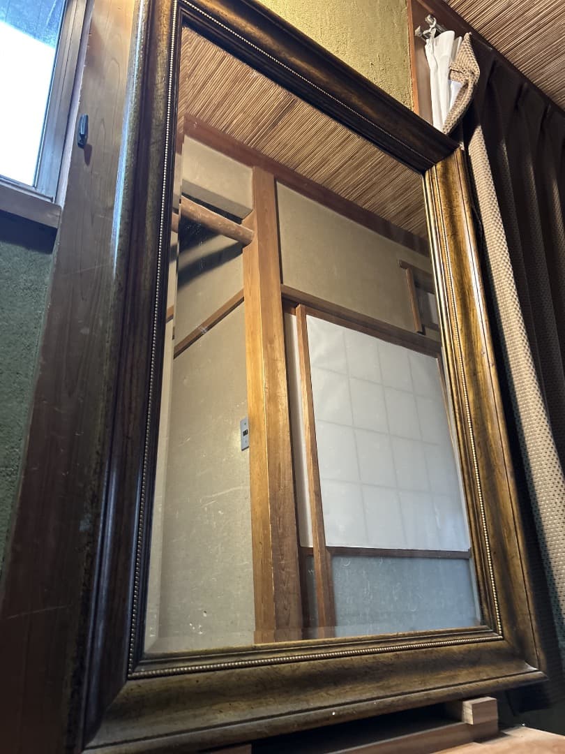 山*介様 オランダ製ミラー　重いですが壁掛けにもなるようになっています