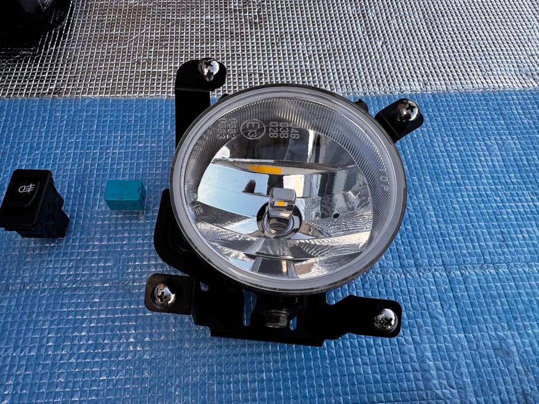 サンバー 純正フォグランプ TV/TW 廃盤 希少