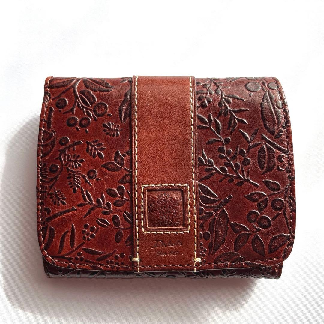 【美品】DAKOTA ダコタ ミモザ ボタニカル柄型押し二つ折り財布 ブラウン