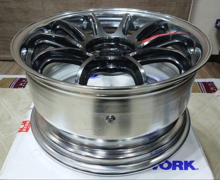 WORK EMOTION ZR10 18インチ ホイール