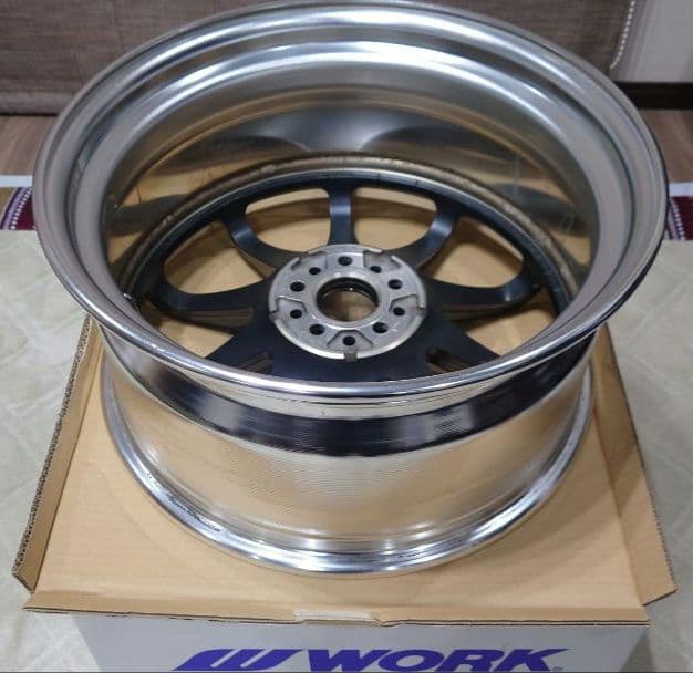 WORK EMOTION ZR10 18インチ ホイール