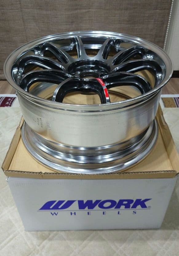 WORK EMOTION ZR10 18インチ ホイール