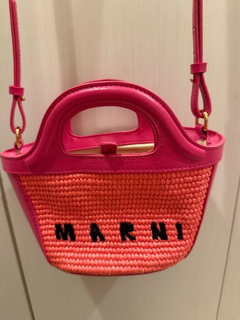 美品❣️MARNI ピンク　かごバッグ